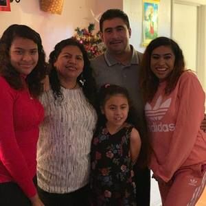 Meet your Posher, Efrain